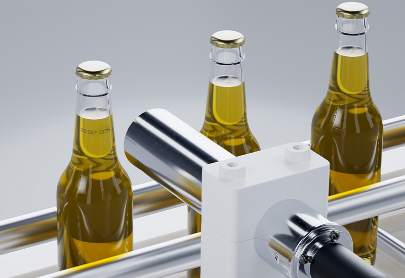 IQJET_in_operation_bottle_printing.jpg